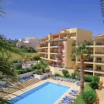 Valente Patio *