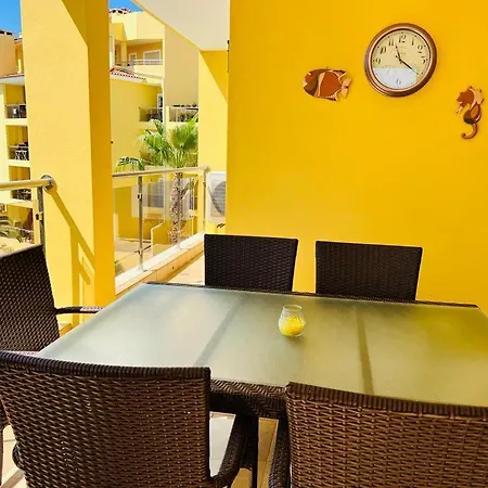 Valente Patio *
